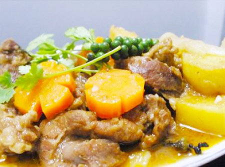 Bò hầm tiêu xanh