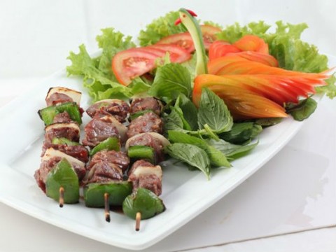 Bò lúc lắc xiên que