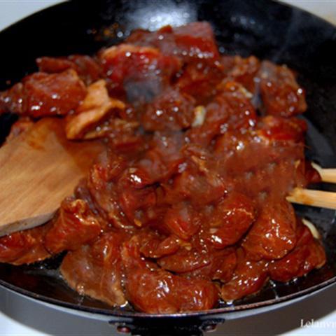 Cách làm bò lúc lắc