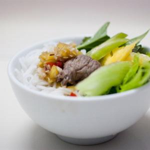 Cách làm bò nhúng giấm và trái dừa