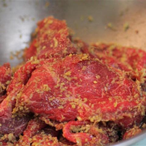 Cách làm bò nướng củ hành