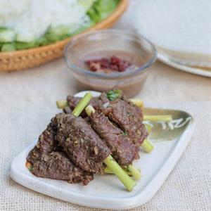 Cách làm bò nướng củ hành
