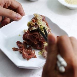 Cách làm bò nướng mắm ruốc