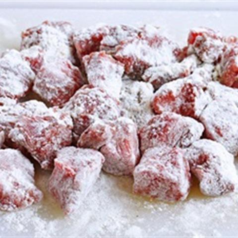 Bò sốt rượu vang