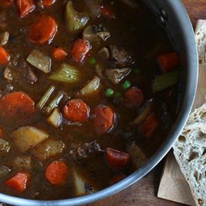 Bò sốt rượu vang