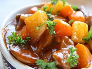 Bò sốt rượu vang