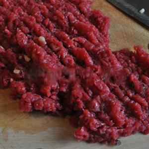 Cách làm bò trộn tía tô