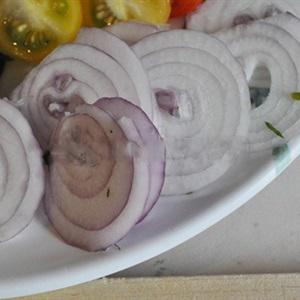 Cách làm bò trộn tía tô