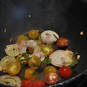 Cách làm bò trộn tía tô