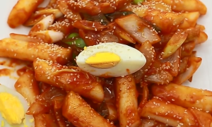 Bỏ túi công thức gà xào tương ớt cay ngon đúng chuẩn như người Thái