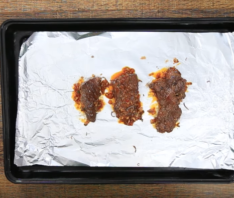 Bò ủ rơm sả độc đáo, lạ miệng đưa cơm