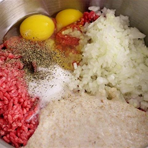 Cách làm bò viên nướng sốt