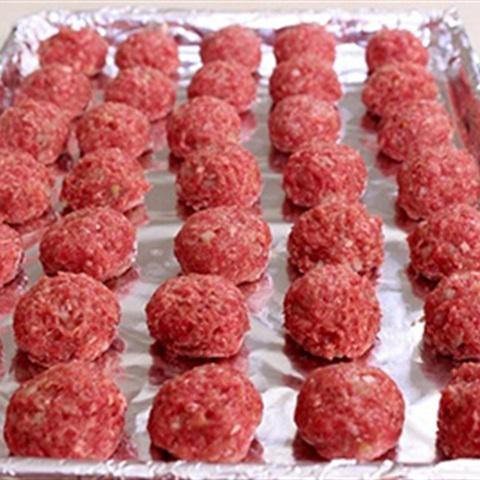 Cách làm bò viên nướng sốt