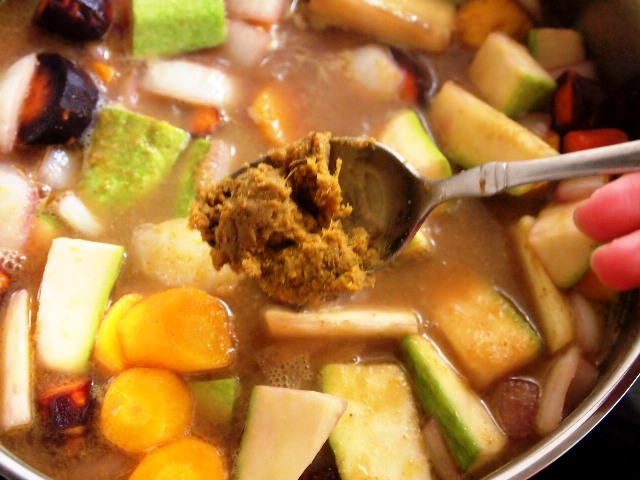 Bò viên sốt nấm thơm mềm đưa cơm