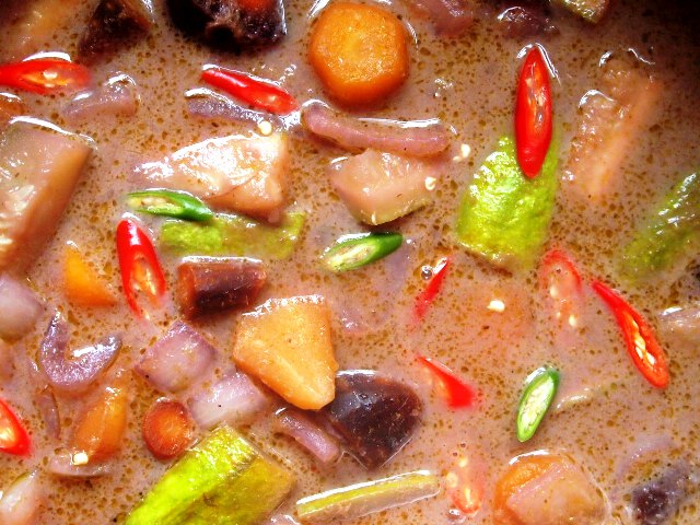 Bò viên sốt nấm thơm mềm đưa cơm