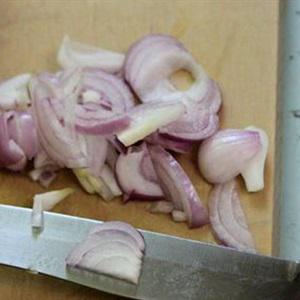 Cách làm bò xào củ sắn