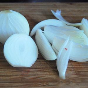 Cách làm bò xào hành tây