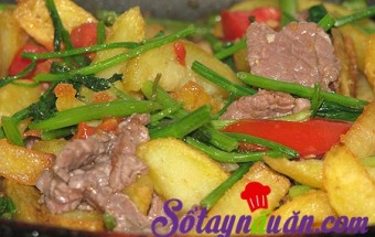 Bò xào khoai tây chiên mới lạ