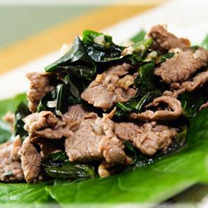 Cách làm bò xào lá lốt