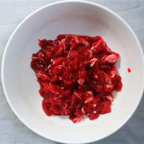 Cách làm bò xào ớt chuông đỏ