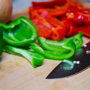 Cách làm bò xào ớt sốt tương đen