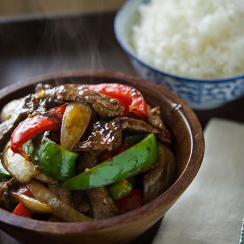 Cách làm bò xào ớt sốt tương đen