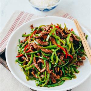 Cách làm bò xào ớt sừng