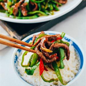 Cách làm bò xào ớt sừng