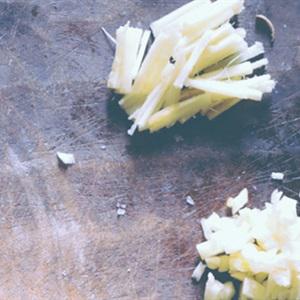 Cách làm bò xào sả ớt