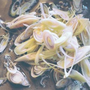 Cách làm bò xào sả ớt