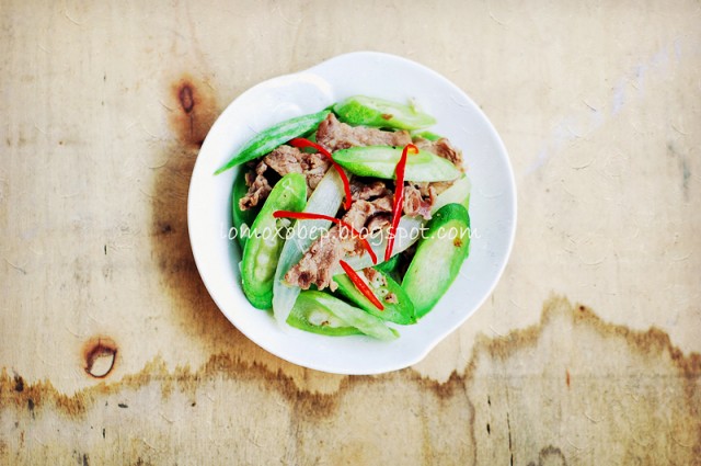 Bò xào trái mướp Nhật