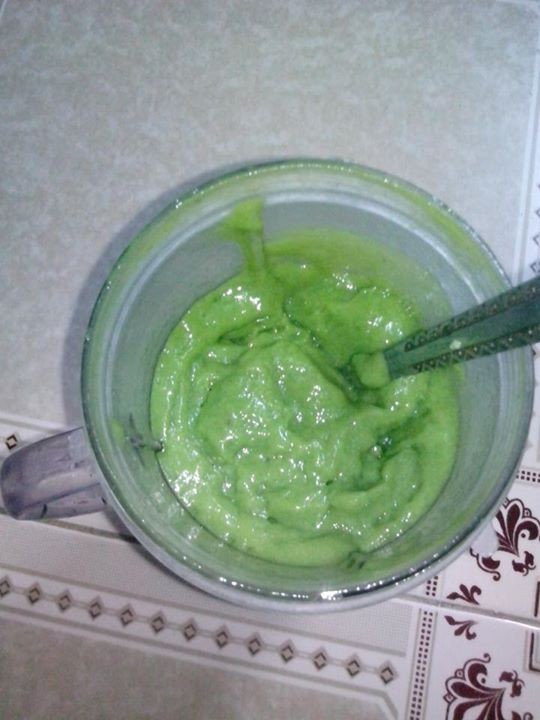 Bơ xay cơm dừa cho bé