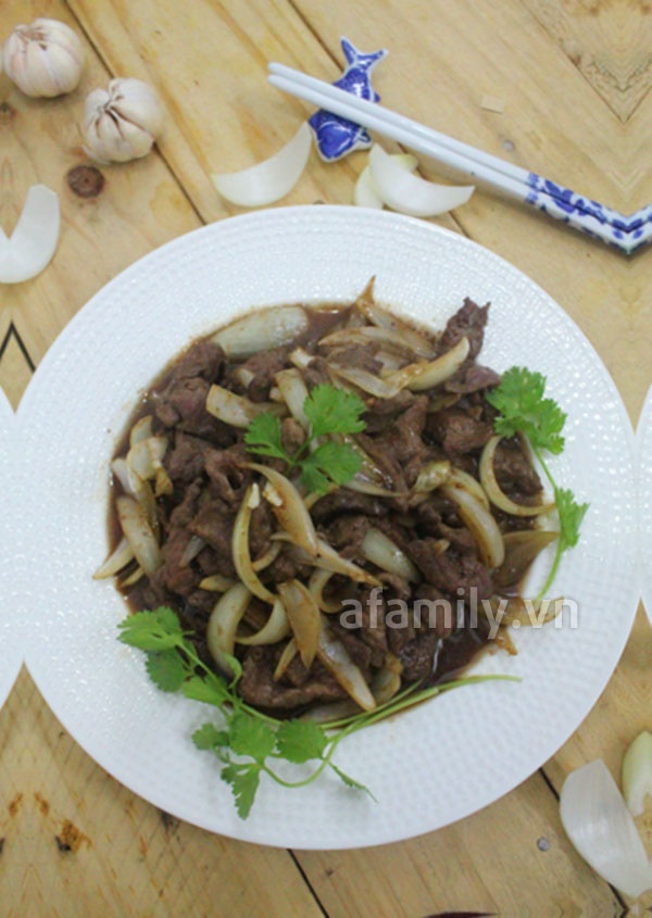 Bò xốt tiêu đen - món ngon đầu tuần