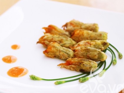 Bông bí dồn tôm thịt chiên