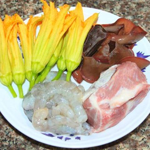 Cách làm bông bí nhồi tôm thịt