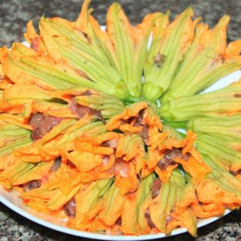 Cách làm bông bí nhồi tôm thịt