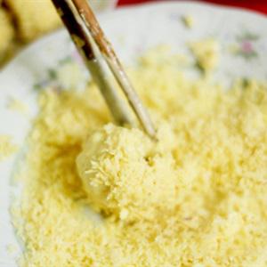 Cách làm bông cải chiên xù