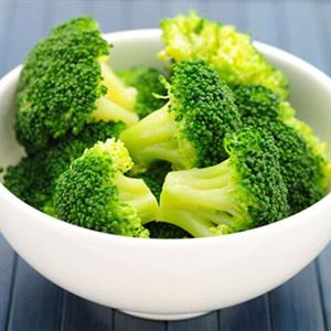 Cách làm bông cải hình cây thông Noel