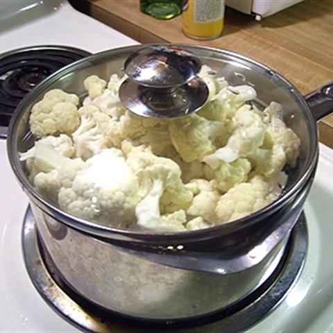 Cách làm bông cải trắng sốt cà chua