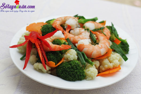 Bông cải xanh xào tôm bổ dưỡng