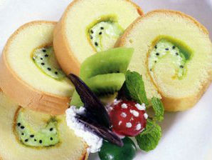 Bông lan sữa chua cuộn kem kiwi