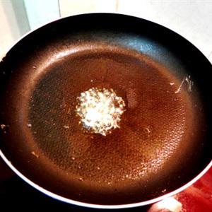 Cách làm bông thiên lý xào thịt bò