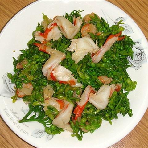 Cách làm bông thiên lý xào tôm