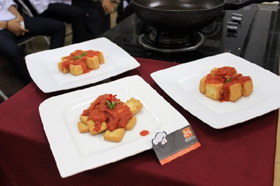 Bữa chay ngon với đậu hũ sốt cà chua