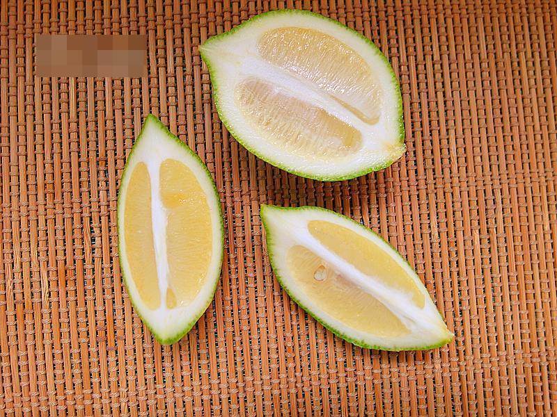 Bữa sáng kiểu Pháp với dâu tây thơm lừng