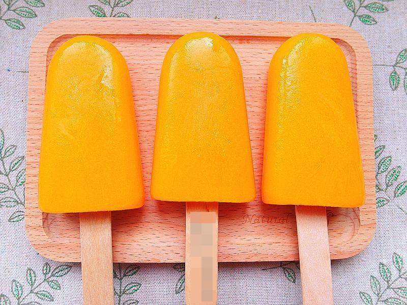 Bữa sáng kiểu Pháp với dâu tây thơm lừng