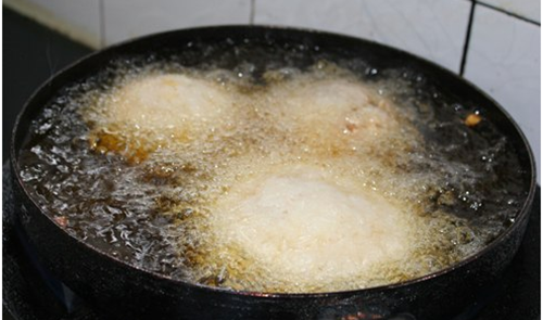 Bữa sáng ngon miệng với bánh cuộn cà phê thơm nức mũi