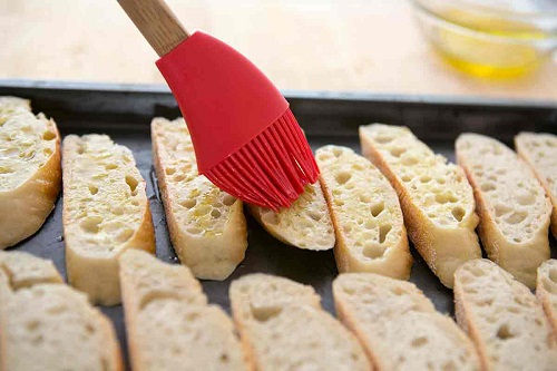 Bữa sáng nhanh gọn đậm chất Âu với bánh mỳ đậu trắng củ cải