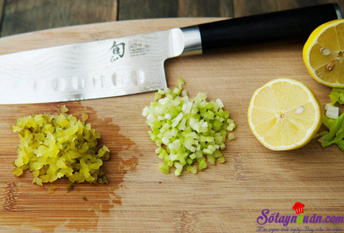 Bữa sáng nhanh gọn với bánh mì kẹp cá ngừ