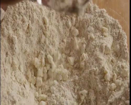 Bữa sáng nhanh gọn với bruschetta dâu tây thơm ngon